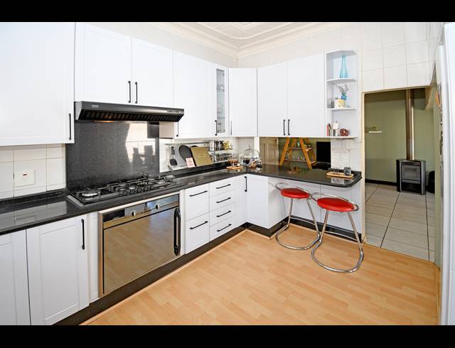 3 BEDROOM HOUSE FOR SALE IN CROSBY